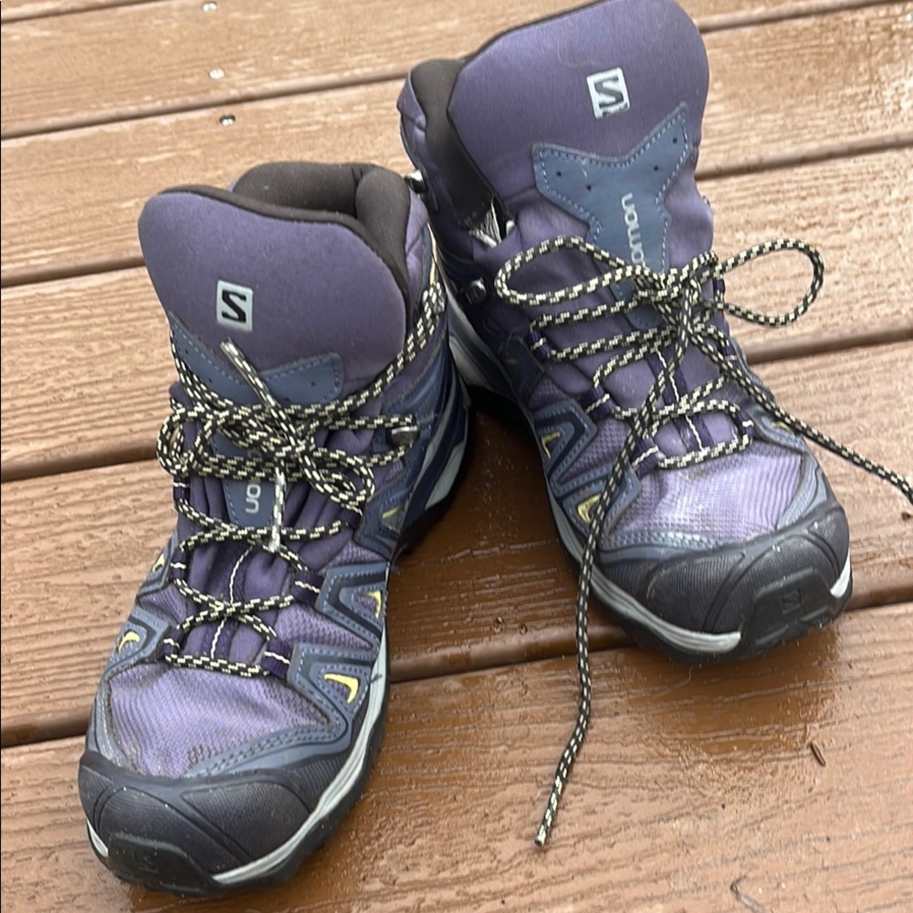 Salomon Women's Purple Athletic Shoes